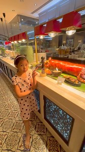 GRABE YUNG SEAFOOD, PRIME RIB, at DAMI NG CHOCOLATES tapos may Celebrity Couple Sighting pa sa Easter Brunch ng Spiral - Sofitel Manila! #eatsplorations | Eatsplorations