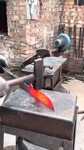 Industrial Forging Red-Hot Steel Shaped with Precision Hammer Strikes ASMR So Satisfying #metal #asmr #moldel #perfectly #videos #soldering #shorts | Jhon Quizz