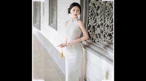 Sexy White Composite Lace Midi Cheongsam 1209-01 性感白色複合蕾絲中長旗袍 https://www.missuya.com/index.php?route=product/product&product_id=612771 https://youtu.be/PkBqBKUD5xA https://youtube.com/shorts/IB2ZRVfYVFk Ready Stocks shipped from Malaysia (based on existing stock size) Lace composite Single-layer Skin-friendly, breathable, soft to the touch, and comfortable to wear 蕾絲複合 單層複合，親膚透氣，手感柔軟，穿著舒服 模特兒身高165cm, 46kg，三圍89 60 80 ,穿著M碼 Highlight: • Vintage Hangzhou • Composite lace fabric • Soft and comforta