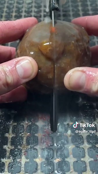 Stunning Fire-like Geode Opening: Unique Agate with Surface Fractures