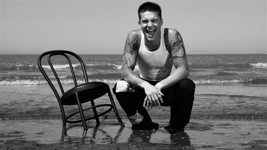 Cameron Whitcomb announces debut album ‘The Hard Way’ & shares new single ‘Fragile’