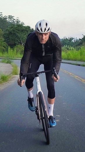 4.4K views · 42 reactions | O time Free Force acaba de ganhar um reforço de alta performance: o hepta campeão brasileiro de ciclismo de estrada @andre.gohr, que agora é nosso atleta testador oficial de produtos. É a Free Force superando limites e levando tecnologia do Brasil para o mundo! ‍♂️ #freeforce #freeforcebrasil #somosfreeforce #ciclismo #ciclismobrasileiro #ciclismobrasil | Free Force Brasil | Facebook