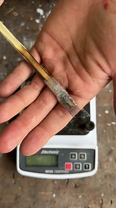 2.7M views · 57K reactions | Glass scalpel vs Regular kitchen knife #fyp #knife #knifesharpening #ray #knifesharpener #rui #knives #japaneseknives #kitchenknives | Ray The Sharpener | Facebook