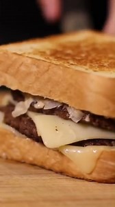 31K views · 112 reactions | Make Your Own Patty Melt At Home #Reel #pattymelt #burger #DIY #homemade | HellthyJunkFood | Facebook