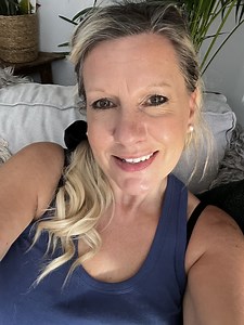 Join Locals today and connect with MICHELLE FIELDING