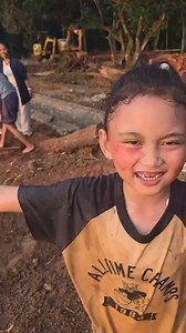 Ni Hyang bermain lumpur di sawah 😍 | Lembur Pakuan Channel