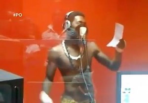 6.1K views · 226 reactions | DJ ARAFAT. notre légende pendant l’enregistrement de son tube mondial """ DJESSIMIDJEKA """"avec CHAMPI KILO | 2bossmag | Facebook