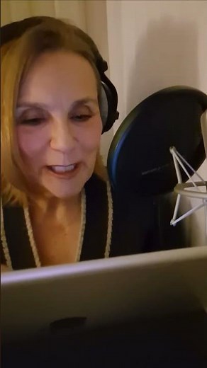 Lorelei King narrates FOUR TO SCORE by Janet Evanovich