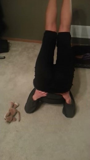 Girl queefs on command!