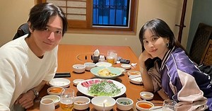 Jang Dong Gun 'Anh em nhà bác sĩ' kỷ niệm 13 năm ngày cưới với vợ đẹp