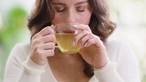 Taylors of Harrogate Strawberry & Vanilla, Green Tea, Individually Wrapped Bags, 20 Count (Pack of 1), Smooth, Juicy and Sweet, Caffeinated, Enjoy Hot or Iced, 20 Teabags