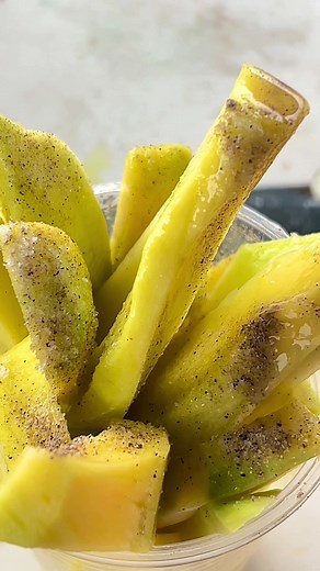 Mango Clásico: La Canción Que Te Hará Bailar