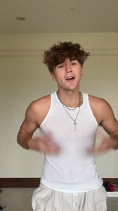 this audios been in my head the last week, so i kinda made a dance | Sandy Kelly