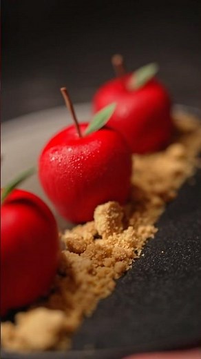 Smooth, sweet and ready to eat #sweetapples #petitgateau #pastrycook #recipe #chef #yummy #foodtime