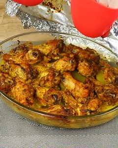 La migliore ricetta di cosce di pollo che abbia mai fatto! Super facile e gustosa! | Ricette Saporite