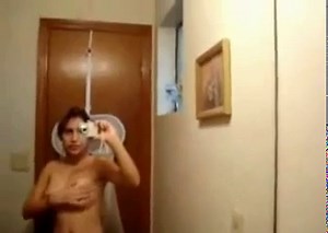 Les expériences d'une ado salope