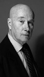 « Que l’on ait 13, 14 ans, ou 18 ou 20, l’entrée dans la vie amoureuse, c’est toujours un risque… » Nous sommes en 1993. Dans l’enceinte de Gallimard, l’émission Au nom de la loi (RTBF) confronte Gabriel Matzneff à ses relations avec des mineurs. À travers ses mots, ce n’est pas seulement un homme qui cherche à se défendre que l’on entend, mais tout un climat, toute une époque qui affleure. Dans le locaux de e discours semble vouloir atténuer l’irréparable, détourner la question de l’âge pour la