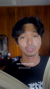 Selain tetap mencintaimu :) • Buku Lament by @rezarusandi • HANYA TERSEDIA di: Shopee: Telusur Sejati Official (link di bio) Tikopedia: Telusur Sejati Official (link di bio) TT Shop: Telusur Sejati Official (link di bio) WA: 0878 7271 6478 (link di bio) Tidak ada di Gramedia dan toko lain. WASPADA BANYAK BARANG PALSU | Telusur Sejati