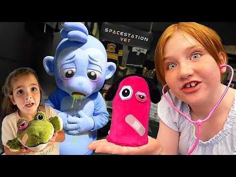 VET ADLEY saves SPACESTATiON ANiMALS!! Sick Monkey Buddies & i Lost my Keys! Navey helps baby frog