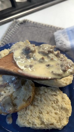 The best homemade sausage gravy that you’ll every make! Get the recipe here ➡️➡️ https://www.asouthernsoul.com/best-homemade-sausage-gravy/ | A Southern Soul