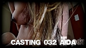 Casting 032 - Aida ritorna e diventa la più grande lamentosa del canale con le sue urla di dolore e piacere per la distruzione del suo ano (versione gratuita)