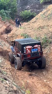 Wow 👏 #jeep392 #xiaohuyueye #jeepsahara #jeeppartsusa #4x4SparePartsHub #JeepUpgradeCentral #OffRoadPartsWarehouse #LiftKit #OffRoadWheels #Bumper #SkidPlates #Winch #AmericanMade #MadeInTheUSA #USOffRoad #JeepUSA #jeep | Jeep Parts