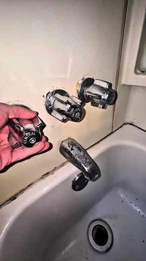 Shower Faucet Replacement and Repair Guide