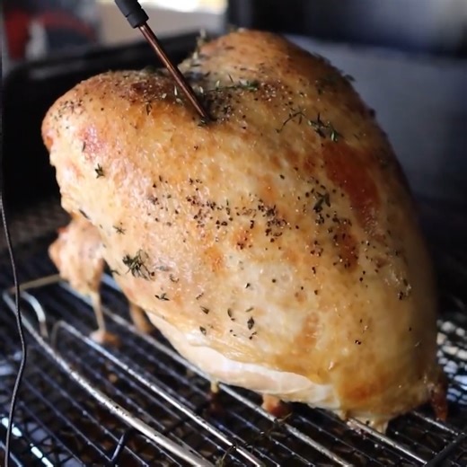 If you love butter basted, you'll love this Turkey #turkeys #turkeyrecipes #Facebooking | The Gallery Backyard BBQ