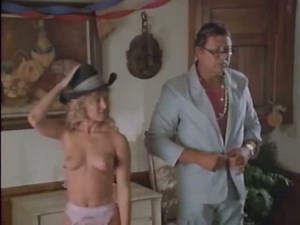 Jill Johnson Nue (??? ans dans cette scène) dans Party Favors (1987)