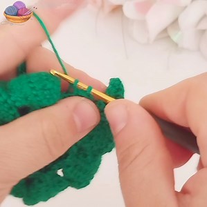 Very simple rose leaf making 🍃 | Knitting And Crochet