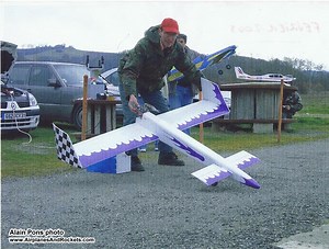 Custom R/C Canard Model Airplane by Alain Pons
