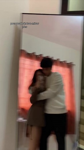 Capturing Mirror Moments: The Ultimate Couple Photoshoot Guide