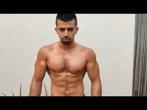 Flexing MUSCLES after Workout