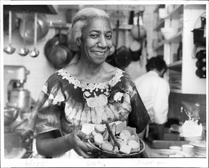 9 Black Women Who Rule The Kitchen [PHOTOS]