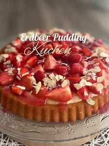 4K views · 38 reactions | Erdbeer Pudding Kuchen … INSTAGRAM ➡️...