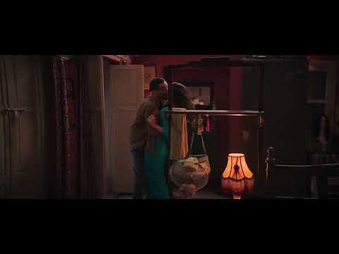 Taapsee Pannu palluless boob show lip sucking erotic hottest scene