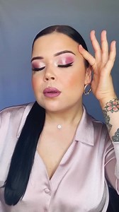 Produtos utilizados: Rosto: @pixi Glow Tónic @byphasse Bruma Hidratante e Purificante @clinique Dramatically Different Moisturizing gel @neutrogena Hidró Boost @larocheposay Anthelios XL @elisabetharden Eight Hour Cream @vult Base Líquida HD - R 10 @lancome Teint Idole Ultra Wear camouflage - 110 Ivoire @maybelline Instant Anti Age - 01 Light @makeupforever Ultra HD Paleta de bases em creme @Rcma No color powder @benefit Hoola @benefit Galifornia @bobbibrown Iluminador Pink Glow @milani Blush Be