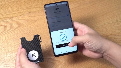 KARBEN NFC Wallet Tag - Carbon Fiber Wallet Tag Instantly Shares Social Media and Contact Info | Tap and Scan Smart NFC Sticker Tag for iOS and Android | 30mm RFID Mens Wallet Money Clip Tag (Black)