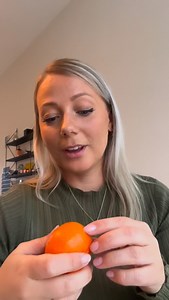 Danskernes reaktion på hvordan klimaaktivisten blev stoppet efter kongens nytårstale, gør mig ret glad. Vi gider ikke mere af aktivistisk idioti, som forstyrrer og generer andre - og som gemmer sig bag yTrInGsfriHeD. Du har ytringsfrihed - og det vil jeg forsvare til min sidste dag! Men du har ikke ret til at alle skal gide at høre på dig - og ikke ret til at bryde afspærringer, kapre forsamlinger og forstyrre ro og orden. Gudskelov har langt de fleste fattet det 🇩🇰 | Sólbjørg Jakobsen