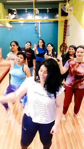 Because we love this❤ #dancelove #danceworkout #dance #dancer #dancechallenge #dancereels #dancevideo #dancevideos #dancers #dancehall #dancecover #dancelover #dancelife #dancersofinstagram #dancerlife #zumbafitness #zymbareels #zumblove #dancingduo #trendingreels #viralvideos #exposure | Danza Con Pooja