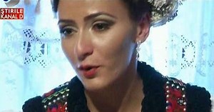 Nunta de poveste in pitorescul Maramures. Turistii, aflati in zona, au ramas uimiti. Mireasa a izbucnit in lacrimi cand si-a vazut mirele