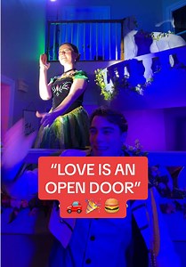 Surprising a DoorDasher with a Disney