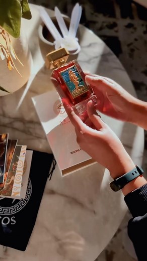 This Argos Discovery Set Birth Of Venus unboxing is an absolute treat for the eyes. 😍😍😍 We love a good romantic, seductive and sexy fragrance! 📸: @aroundtheunknown Available Worldwide 🌐 At Luxury Niche Fragrance Boutiques And Online At www.buyargos.com #argosfragrances #buyargos #houseofargos #Fragrance #fragrancecollector #fragrancelover #sotd #fragrancereview #perfumecollection #perfumelover #scent #scentgasm #parfum #rolex #frag #eaudeparfum #nichefragrance #scents #perfume #greek #mytho
