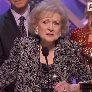 2015 Daytime Emmy Awards: Ellen DeGeneres, Kelly Ripa, Betty White, Bobby Flay and More Big Winners