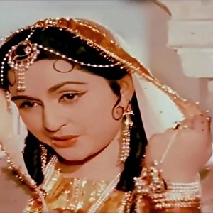 Paon Chhoo Lene Do Phoolon Ko Inayat Hogi Movie : Movie : Taj Mahal (1963) Singer : Mohammed Rafi, Lata Mangeshkar Lyricist : Sahir Ludhianvi Music Director : Roshan | Hindi Video Songs