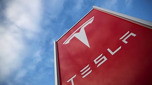 Video. Tesla-Unfall wird von US-Ermittlern genauer untersucht