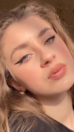 Everyday eyeliner tutorial 🤎 #eyeliner #eyelinertutorial #fyp #trending #makeuptutorials #graphicliner #aesthetic