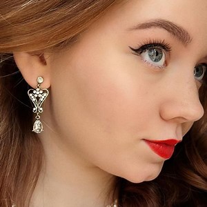 Pendeloque Drop Crystal Earrings: Bridgerton - Etsy UK