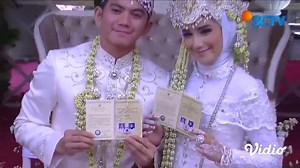 Kalau kamu juga salah satu penonton Indosiar, pasti nggak asing dengan wajah tampan Rizky. Alhamdulillah, ia telah sah mempersunting sang kekasih ❤ Semoga menjadi keluarga yang sakinah, mawaddah, warahmah! #HotShot #SCTVInfotainment | SCTV