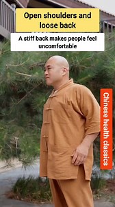 Shoulder or back discomfort? Do this simple move regularly for relief! #shoulders #backworkout #neckpain #helpfultips #healthandwellness #hunchback #stretching | Warrior Tai Chi